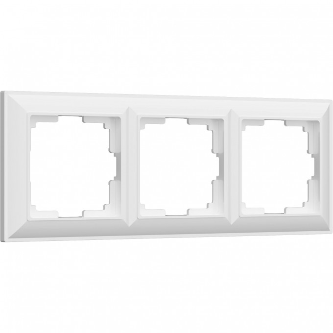 Рамка из пластика на 3 поста WERKEL FIORE W0032201 белый a051020 Рамка из пластика на 3 поста WERKEL FIORE W0032201 белый a051020