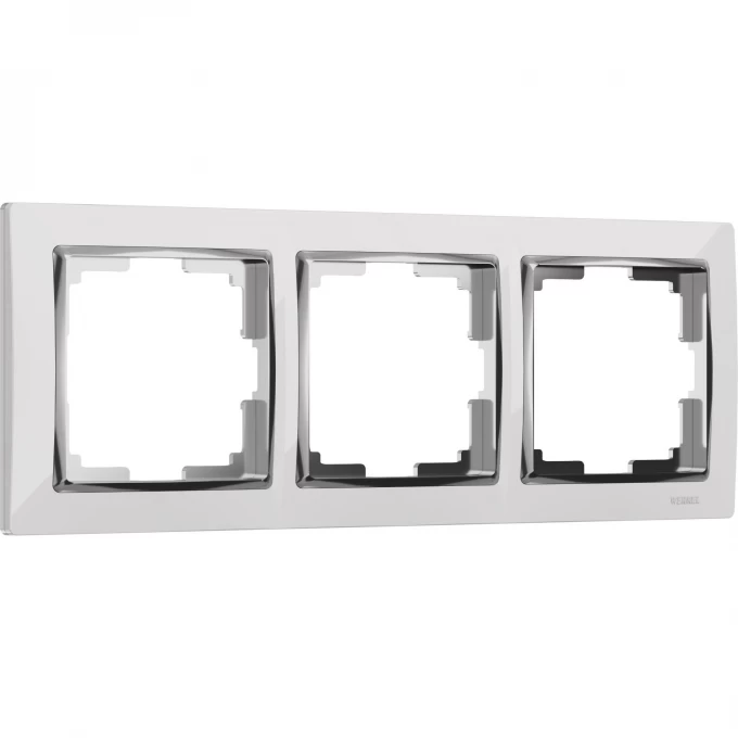Рамка из пластика на 3 поста WERKEL SNABB W0031901 белый/хром a051654 Рамка из пластика на 3 поста WERKEL SNABB W0031901 белый/хром a051654